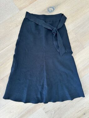 Aritzia Wilfred Black Tie-Waist Midi Skirt